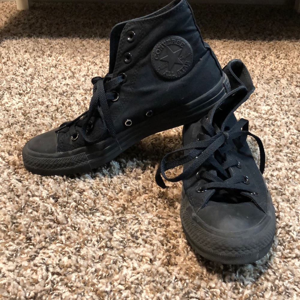 Converse All Star Women’s High Tops Size 8 Black